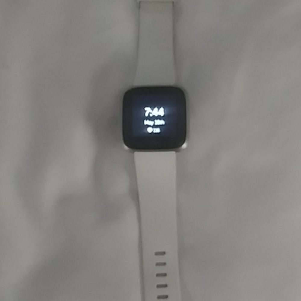 Fit bit versa 3 - Picture 1 of 1